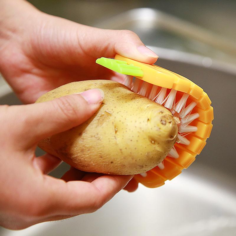 Carrot Kitchen Brush