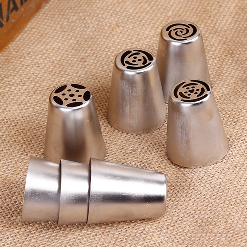 Stainless steel spout set (13 pieces) for cupcakes and cake decoration action