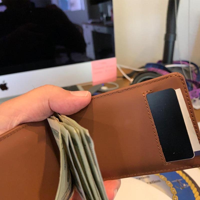 Slim Pull-Out Wallet